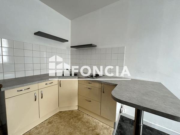 Location Appartement 2 pièces 35 m² - 9 RUE PASTEUR Rochefort 17300