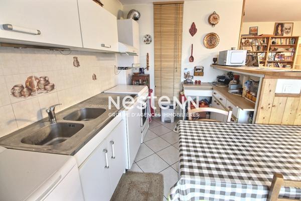 Appartement - T3 - 68m² - Saint-Fons - Commerces - Tramway T10 - Ecoles - Garages - Cave - Loggia