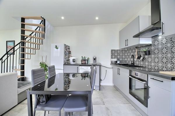 Maison entièrement rénovée avec jardin