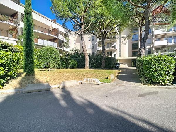 MARSEILLE 9EME - APPARTEMENT T3 70m² - GRAND JARDIN AU CALME ABSOLU - QUARTIER SORMIOU