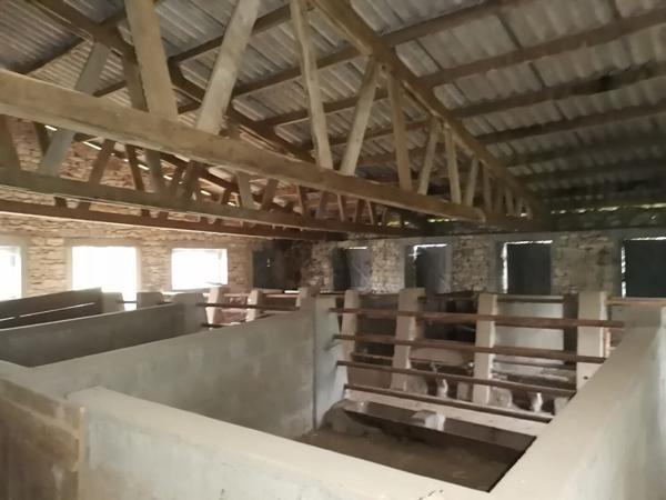 Grande grange centre bourg à 10' de Gramat