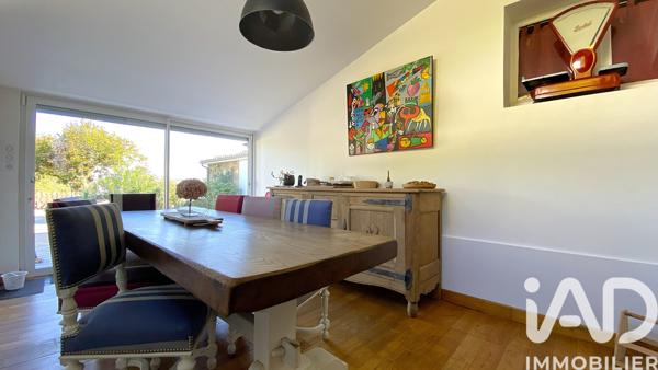 Maison à vendre 6 pièces 222 m² Saint-Loubès