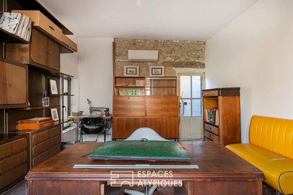 Maison de village de 170m2 – 179 m² de terrain avec cour, piscine et local commercial