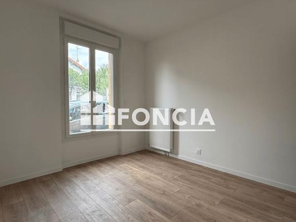Location Appartement 2 pièces 33.7 m² - 2 RUE DU GENERAL DE GAULLE Neuilly Plaisance 93360