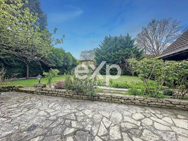 Lamorlaye Centre – Maison familiale en pierre – 5 pièces – 200 m²