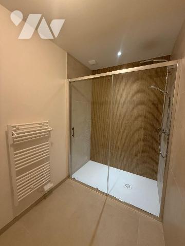 Idéalement située à deux pas de tous les commerces de la Gacilly, découvrez cette maison neuve ...