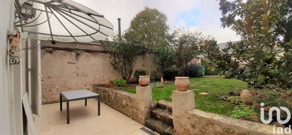 Maison à vendre 9 pièces 205 m² Auneau-Bleury-Saint-Symphorien