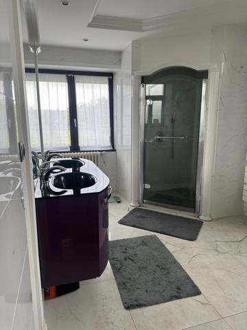 Superbe maison en granit de 195 m² avec terrain de 1 000 m² – Hédé-Bazouges