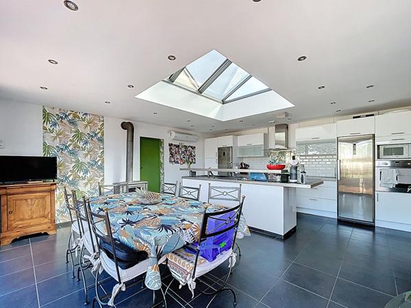 Maison Beaufort En Anjou 6 pièce(s) 136 m2