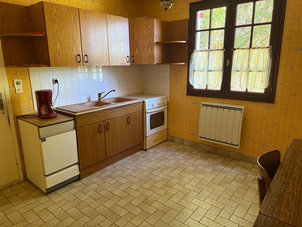 Maison familiale 109m2, 3 chambres, garage et dépendances - L'Agence Locale