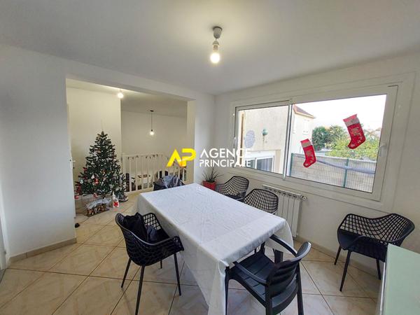 Maison Bezons 6 pièce(s) €405 000 ** - Référence 4193