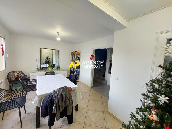 Maison Bezons 6 pièce(s) €405 000 ** - Référence 4193