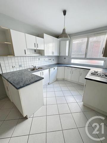 Maison à vendre  10 pièces - 240 m 2   ANGOULEME  - 16