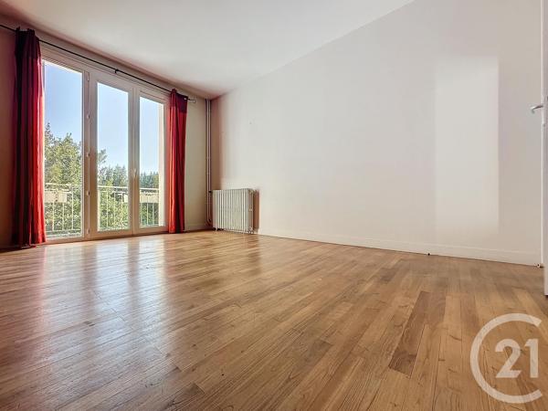 Maison à vendre  10 pièces - 240 m 2   ANGOULEME  - 16