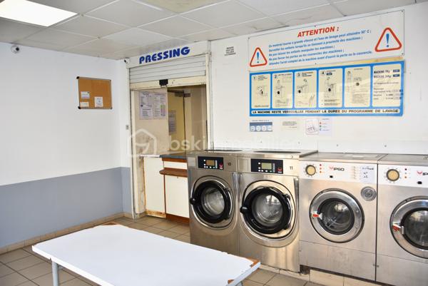 Local d activites de 60 m²