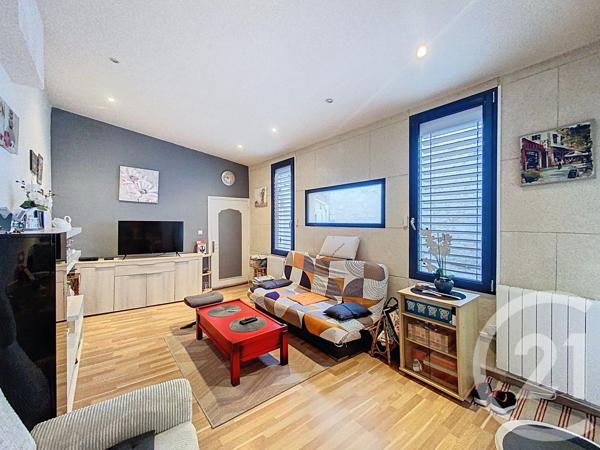 Appartement F2 à vendre  2 pièces - 54,80 m 2   ROCHEFORT  - 17