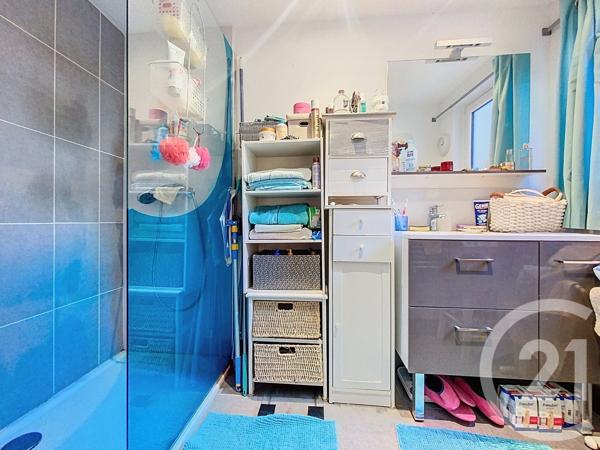 Appartement F2 à vendre  2 pièces - 54,80 m 2   ROCHEFORT  - 17