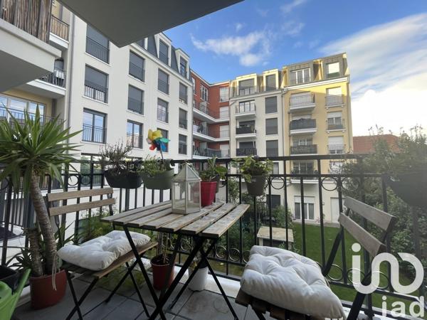 Appartement 3 pièces de 64 m² à Le Blanc-Mesnil (93150)
