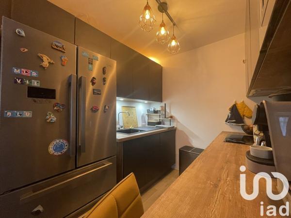 Appartement 3 pièces de 64 m² à Le Blanc-Mesnil (93150)