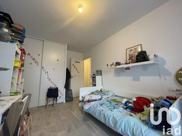 Appartement 3 pièces de 64 m² à Le Blanc-Mesnil (93150)