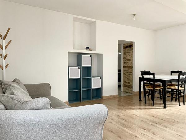 A LOUER à CHATELAIN - Belle Petite Maison T2 - 48 m2
