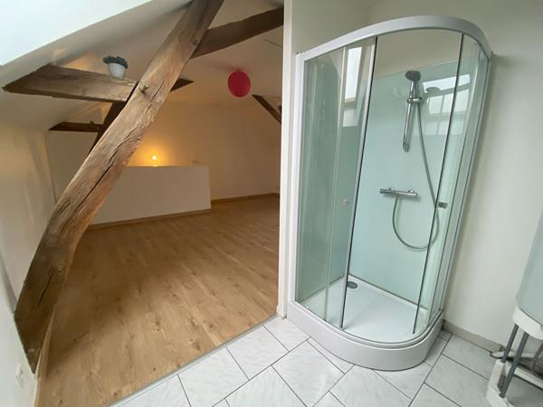 A LOUER à CHATELAIN - Belle Petite Maison T2 - 48 m2