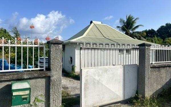 Maison à louer    3 pièces •  Sainte-Anne