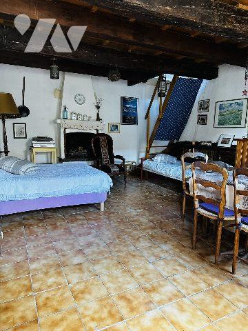 Maison de village avec jardin intérieur