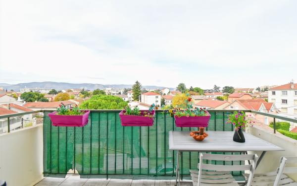 Appartement à vendre    4 pièces • 74,83 m2 Valence