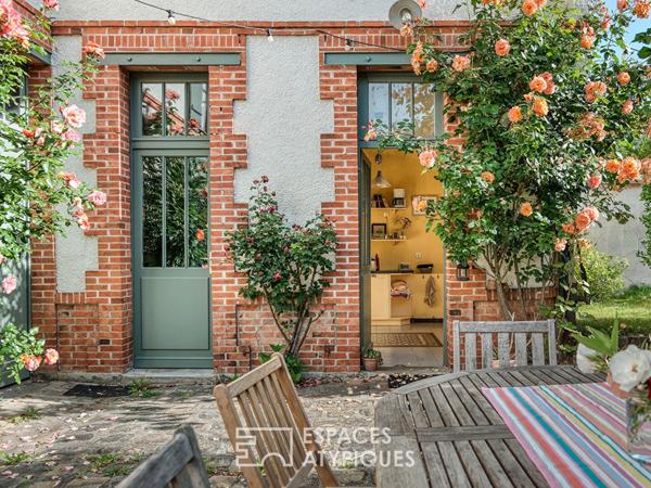 Demeure bourgeoise rénovée avec maison annexe et jardin en centre-ville