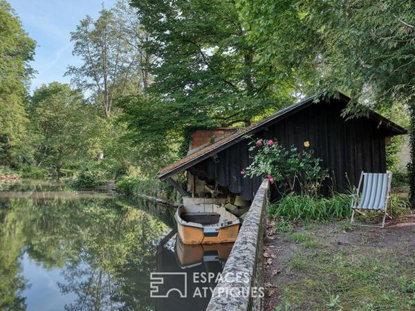 Demeure bourgeoise rénovée avec maison annexe et jardin en centre-ville