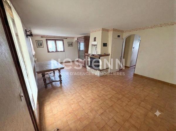 MAISON LAROQUE D'OLMES   2 LOGEMENTS  POSSIBLES