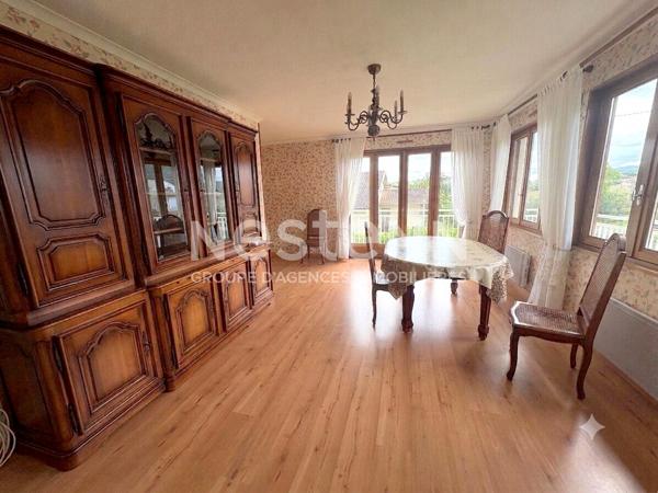 MAISON LAROQUE D'OLMES   2 LOGEMENTS  POSSIBLES
