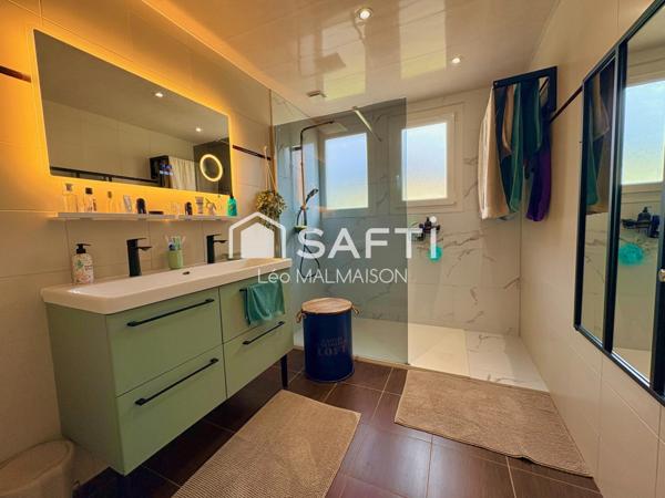 Habitable immédiatement, alliant élégance, confort et praticité.