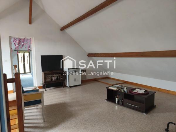 MAISON SUR UN BEAU TERRAIN DE 6829m² ARBORE FLEURI