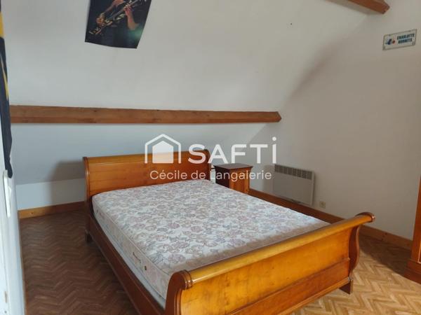 MAISON SUR UN BEAU TERRAIN DE 6829m² ARBORE FLEURI