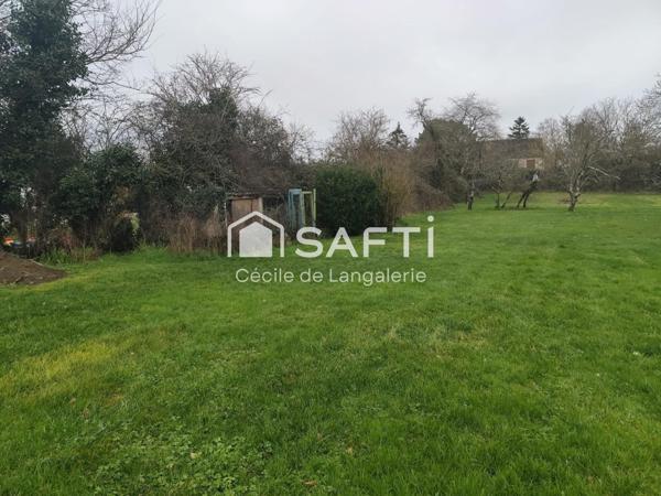 MAISON SUR UN BEAU TERRAIN DE 6829m² ARBORE FLEURI