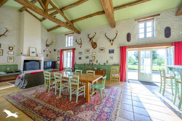 Maison à vendre |  Andilly |  9 pièces | 390 m²