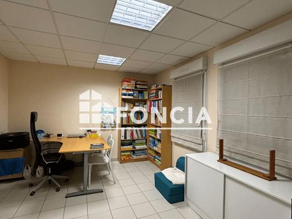 Location Local commercial 1 pièce 22.6 m² - 37 Rue du Général Empain Bouffemont 95570