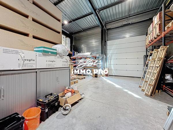 Location Local commercial 140 m2 à Nivolas-Vermelle