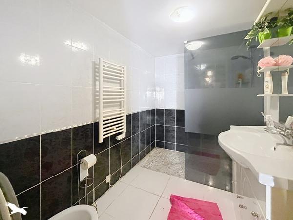 Maison à vendre 61 600 € Bellac 4 p 70 m² DPE E