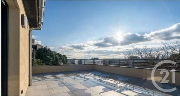 Appartement à vendre  4 pièces - 81 m 2   DARDILLY  - 69