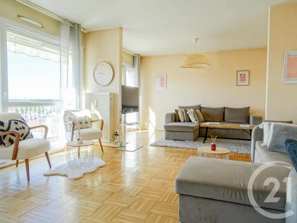 Appartement à vendre  4 pièces - 81 m 2   DARDILLY  - 69