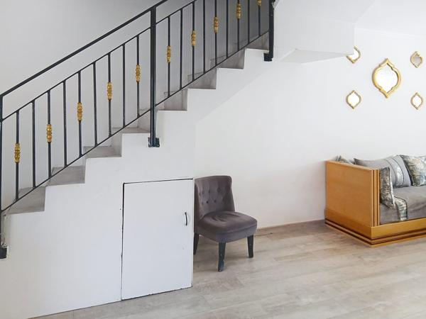 À vendre - Maison, 4 pièces située à Meyzieu (69330)