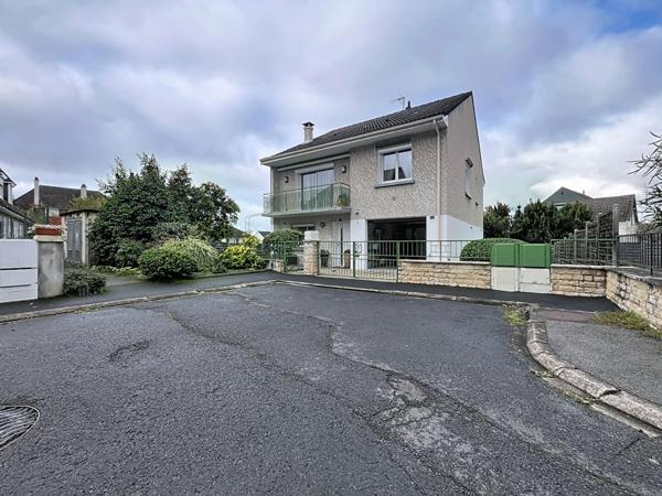 Maison à vendre Brive La Gaillarde 5 pièces- 3 chambres-2 salles de bains -Jardin- garage 131 m2