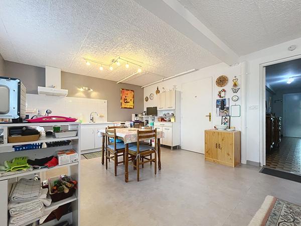 Maison à vendre Brive La Gaillarde 5 pièces- 3 chambres-2 salles de bains -Jardin- garage 131 m2