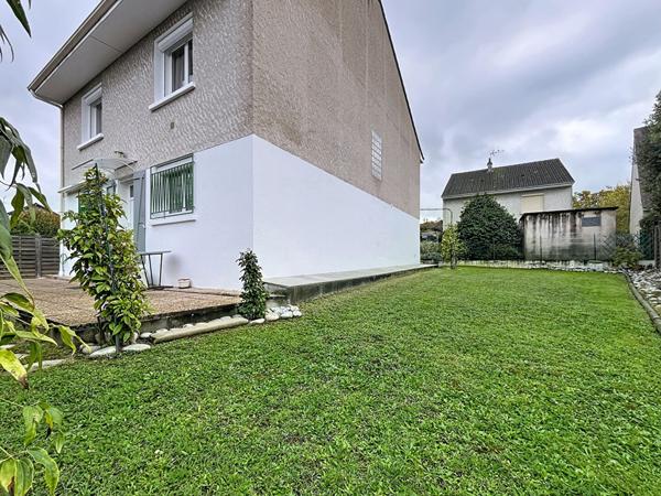 Maison à vendre Brive La Gaillarde 5 pièces- 3 chambres-2 salles de bains -Jardin- garage 131 m2