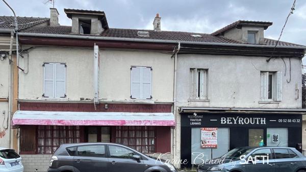 Situé à Épinay-sur-Orge (91360), cet immeuble offre une opportunité unique d'investissement.