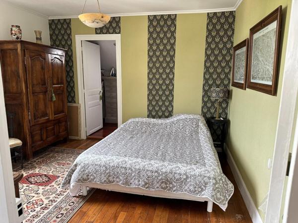 Maison de ville non mitoyenne, 5 pièces, 2 chambres, garage