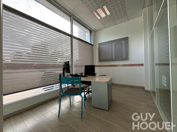 Local commercial de 185 m2 en plein centre ville d'Orthez.